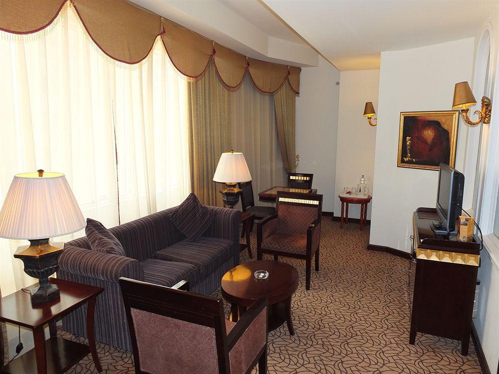 Gloria Hotel דוחה מראה חיצוני תמונה